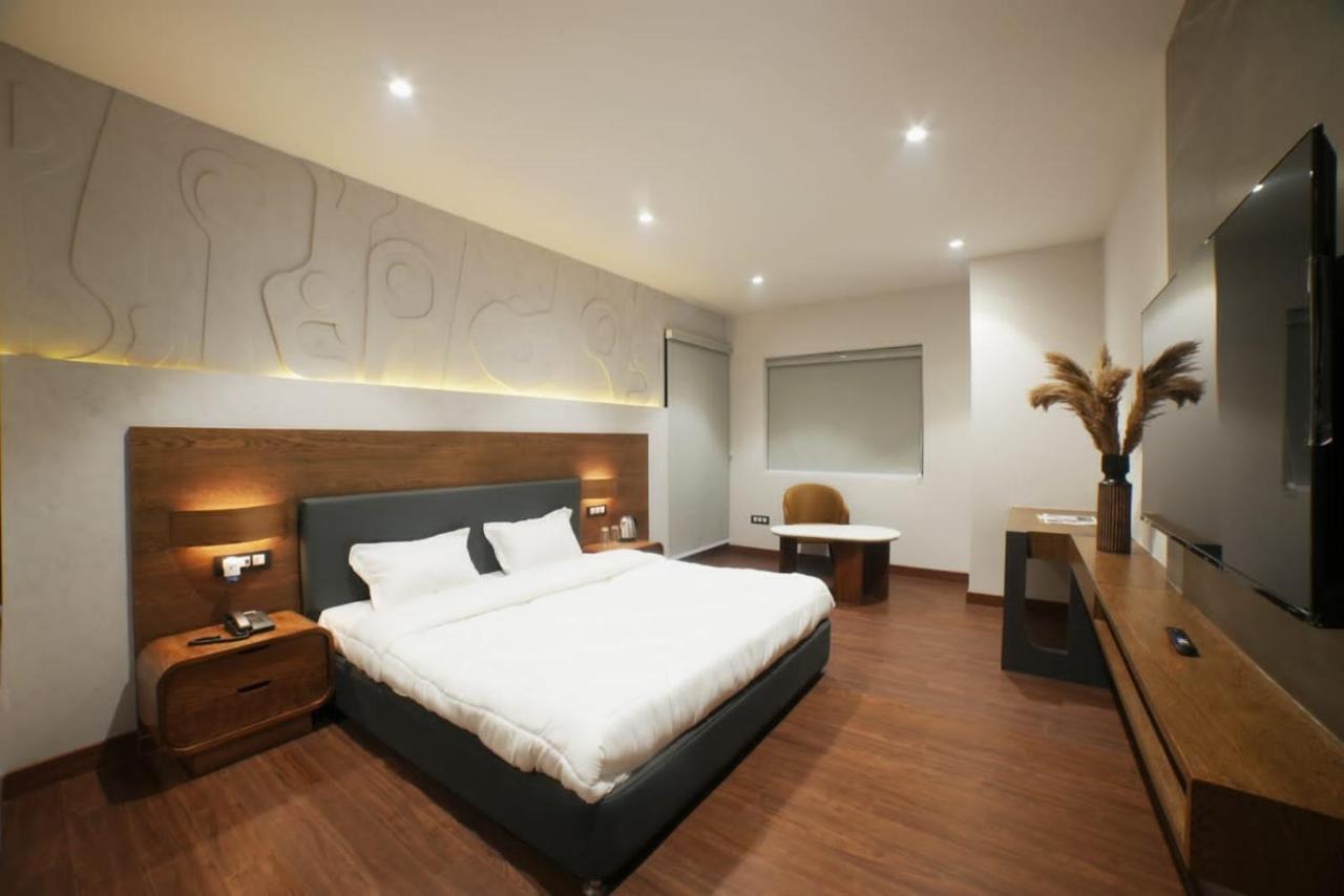 The Rohini Mansion A Unit Of The Monsoon & Pearl Palace Yamuna Nagar Luaran gambar